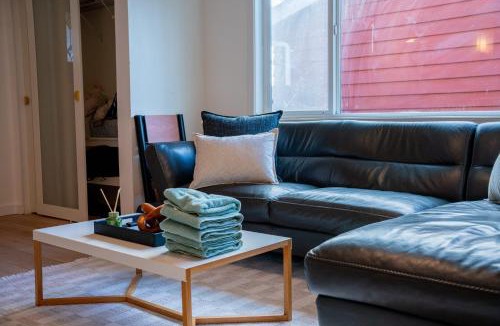 Olympic Hills Apartment | Modern 3BR - Rare AC in Seattle - Family-Friendly