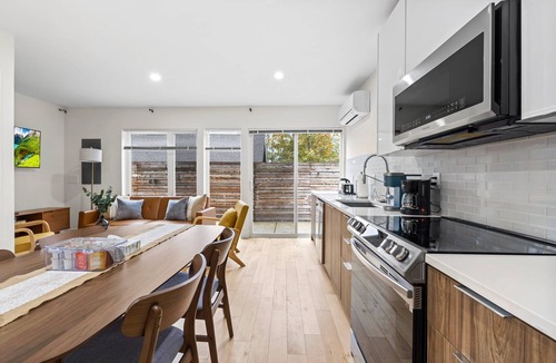 Fremont House | Modern 4B/2.5B Fremont Houses with Prime Walkability
