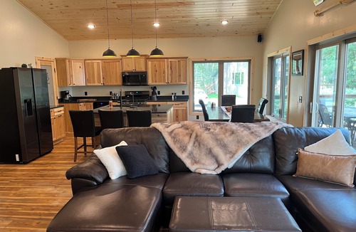Park Rapids House | Modern 4BR Long Lake Home: Private Sauna, Heated Garage & Dock