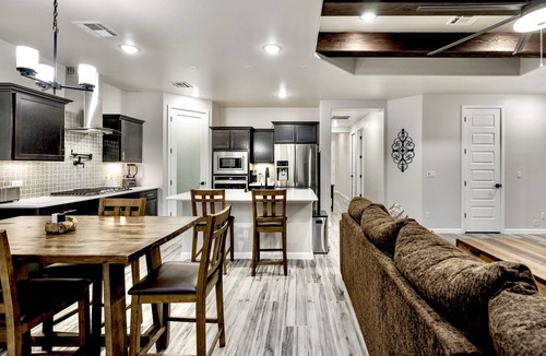 Las Cruces House | Modern Accessorized 3-Bedroom