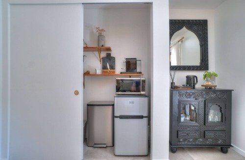 Ravenna Apartment | Modern comfort, remodeled, A/C, free parking