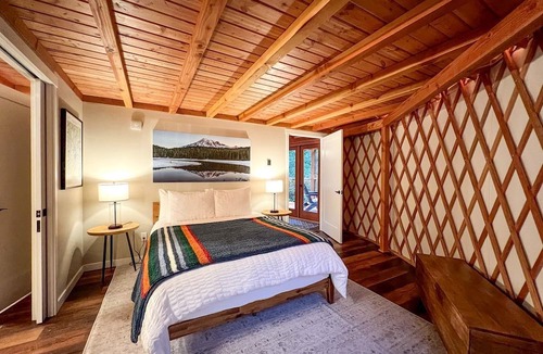 Carson Cabin | Modern Forest Yurt with Firepit & Skylit Dome near Carson, Washington