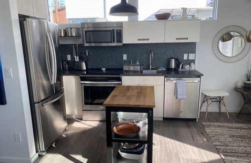 Eastsound House | Modern home w/Hot Tub in Eastsound Village - Walk to Shops, Cafes, & Beaches