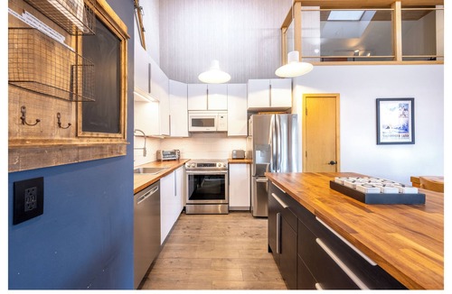 Keystone House | Modern Mountain Chalet - 5 min to world class skiing