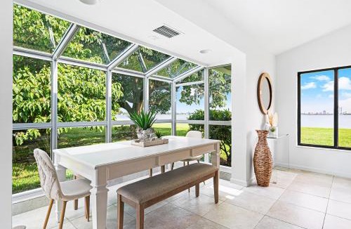 West Palm Beach House | Modern Oasis Pool, Fire Pit Near DT