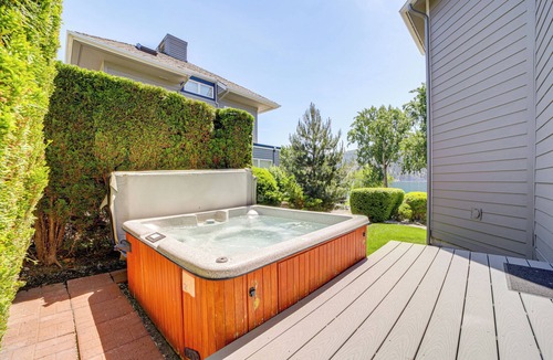 Wapato Point House | Modern Retreat w/Hot Tub - Steps to Lake Chelan!