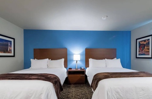 Rock Springs Hotel | Modern Rock Springs Stay | w/Kitchenette | Near Gateway Blvd