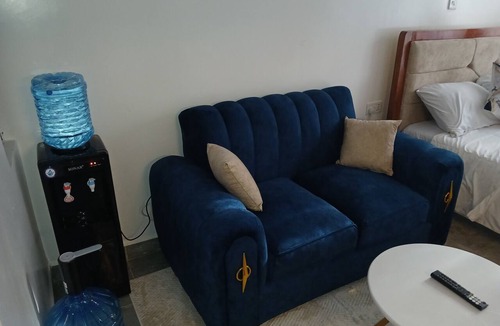 Kiambu Apartment | Modern, secure studio with Wi-Fi, Smart TV & kitchenette in Thindigua.