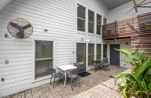 Bywater Apartment | Moon 101 - Full Moon Suite - 2BR 2 5 Bath + Living