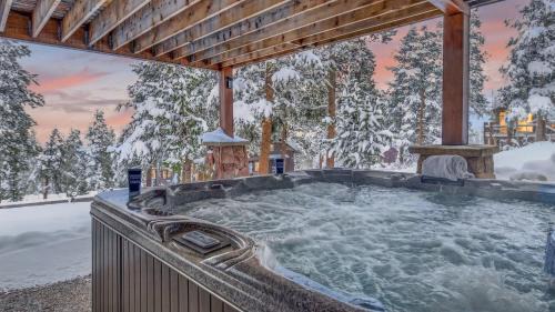 The Highlands House | Moose Tracks Lodge