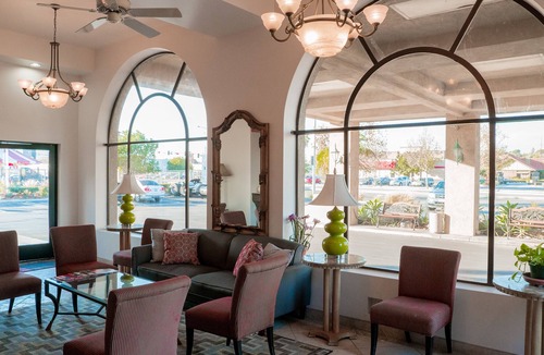 Anaheim Hills Hotel | Motel 6 Anaheim Hills