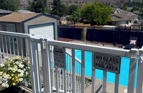 Okanagan-Similkameen House | Mountain View Villa with Seasonal Saltwater Pool