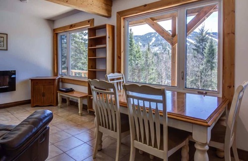 Saint-David-de-Falardeau Apartment | Moussaillon | Tavata Chalets | Valinouët