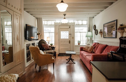 New Tacoma Apartment | Mrs Jensen's Bakery Suite. a very sweet suite