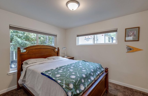Maple Falls House | Mt. Baker Lodging Cabin 47 - Sleeps 6!