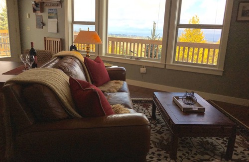 Port Angeles Cottage | Mt. Pleasant Garden View Ranch Cottage with Panoramic Saltwater Views of BC