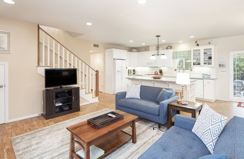 Cayucos House | "Nautical Cove" - 2 minutes to the beach!
