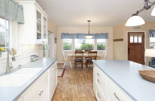 Cayucos House | "Nautical Cove" - 2 minutes to the beach!