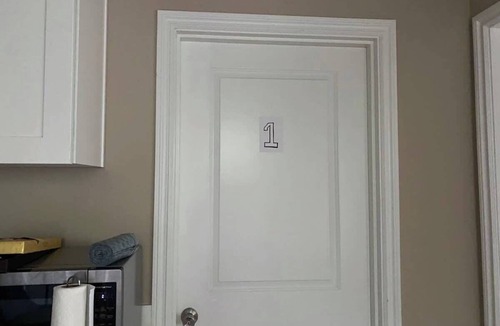 University District Apartment | Near University 1 Bedroom