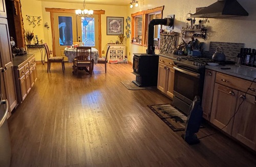 Ninilchik House | Nestled between Ninilchik and Deep Creek Rivers. 5 minutes from Cook Inlet