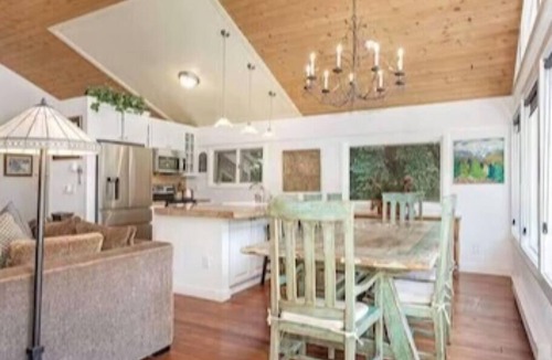 Eagle-Vail House | New! Airy Home with Mountain Views & Private Hot Tub & Deck w/Beautiful Views.