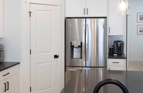 American Fork House | NEW American Fork 4 BD Townhome. Centrally located with fun game room!