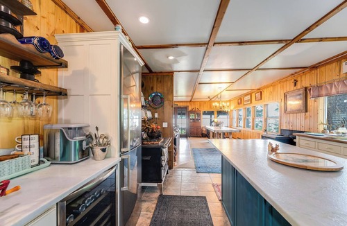 Finley Point House | New! Entire Lakeside Estate on Flathead Lake | Private Beach, Dock & Cherry Orchard