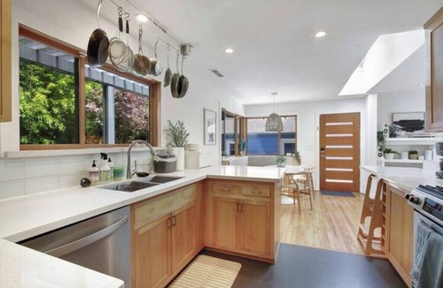 Victory Heights House | NEW! Family & Dog-Friendly Paradise w/Guest Suite