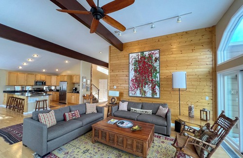 Eagle-Vail House | New Listing! Eagle Vail Escape | Stunning Views & Deck | BBQ Grill