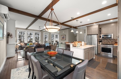 Seabrook House | *NEW* Seabrook's Hidden Coast Hideaway, an oceanfront home!