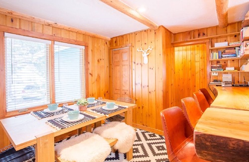 Lyons House | Newly remodeled mountain cabin near Estes Park and Lyons!