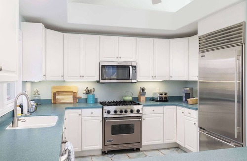 Duck House | Newly Renovated! Semi Oceanfront w/Pool & Hot Tub