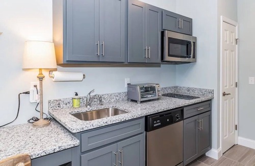 Southport Condo | No Cleaning Fee - Condo With Waterfront Pool/Beach
