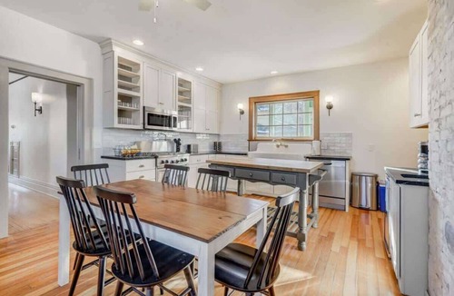 Old North End House | Noble Manor: Stylish Retreat w/Hot Tub & BBQ
