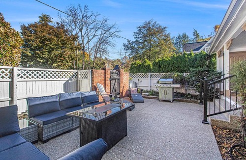 Saugatuck House | Northgate