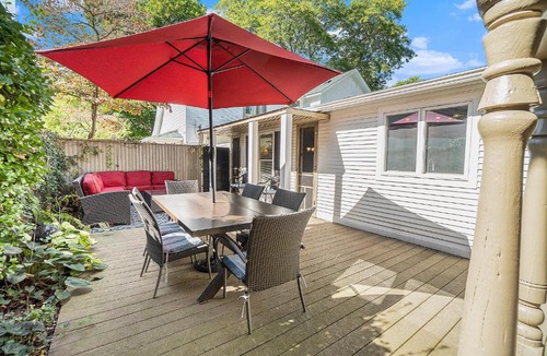Saugatuck House | Northgate