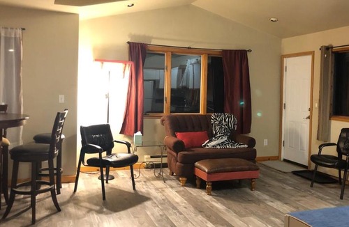 Mendenhaven House | Nugget Place-Includes three separate two bedroom units near Mendenhall Glacier-DISCOUNTS ON TOURS!