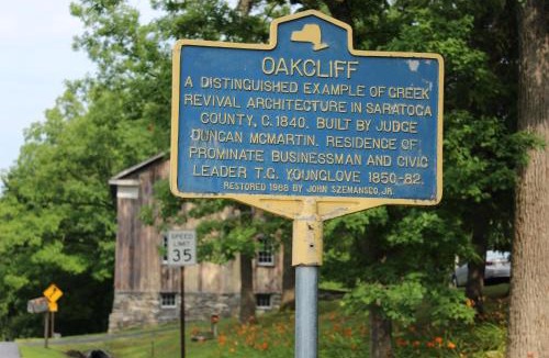 Halfmoon Bed & Breakfast | Oakcliff Bed and Breakfast