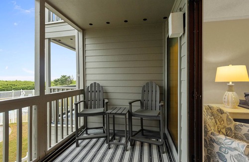 Coffeyville Condo | OCEAN FRONT COMPLEX GREAT FOR FAMILIES AND A SHORT WALK TO THE BEACH!