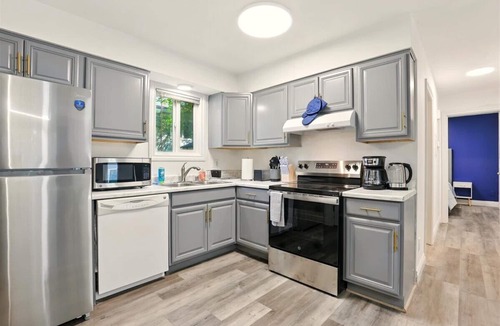 Tudor Area House | Ocean Pulse - 2Bed 1Bath one side of a side-by-side duplex in Midtown Anchorage.