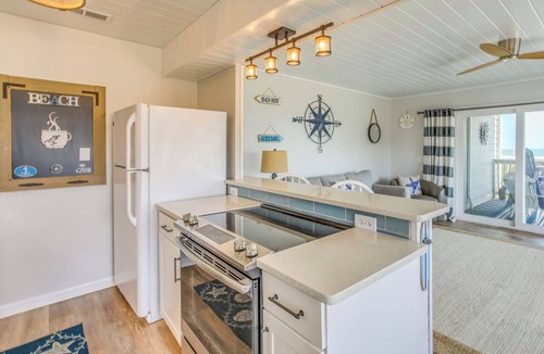 North Carolina Coast Apartment | Ocean-view Balcony: Carolina Beach Condo!