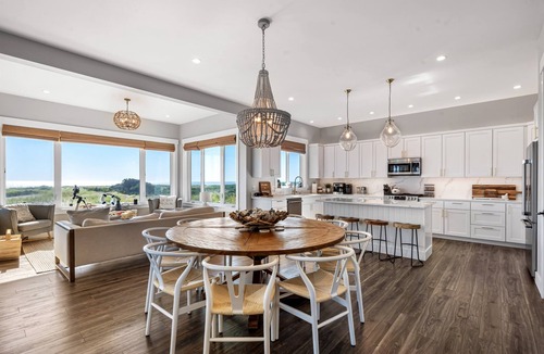 Westport House | Oceanfront 5BR | Hot Tub, Game Room & Kids Bunk Room | Steps to Pacific