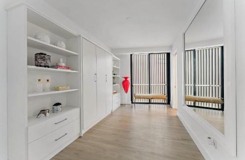 Palm Beach Shores Apartment | Oceanfront Modern 2 Bedooms Condo in Palm Beach