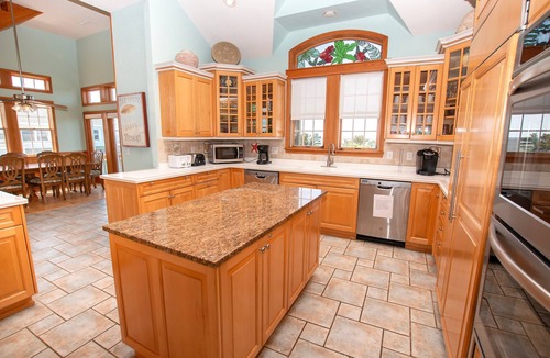Duck House | OCEANFRONT, Ocean Views, Priv Pool, Rec Room, 8 BRS, PM2, Old Glory