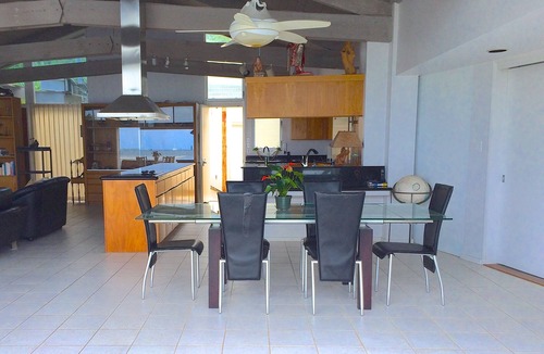Kahalu u House | Oceanfront Paradise Retreat