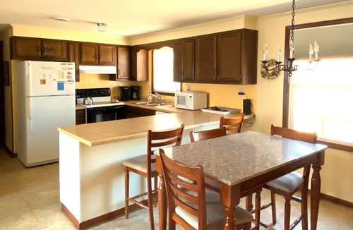 Kitty Hawk House | Oceanside Beach Cottage! Steps to the ocean! Great Location! Kitty Hawk, NC