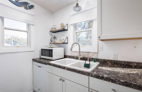 Kill Devil Hills House | Oceanside Getaway - 3BR Beach House w/Deck + Coastal Charm