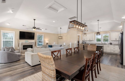 Whalehead Beach House | Oceanside,Pool,Spa,PinBall,7MinWalk2Beach&Sound New