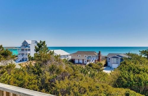 Emerald Isle Condo | Oceanview Emerald Isle Retreat Near the Beach