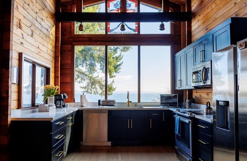 Port Hadlock Cabin | Oceanview Retreat Spacious Cabin For Reunions and Large Groups